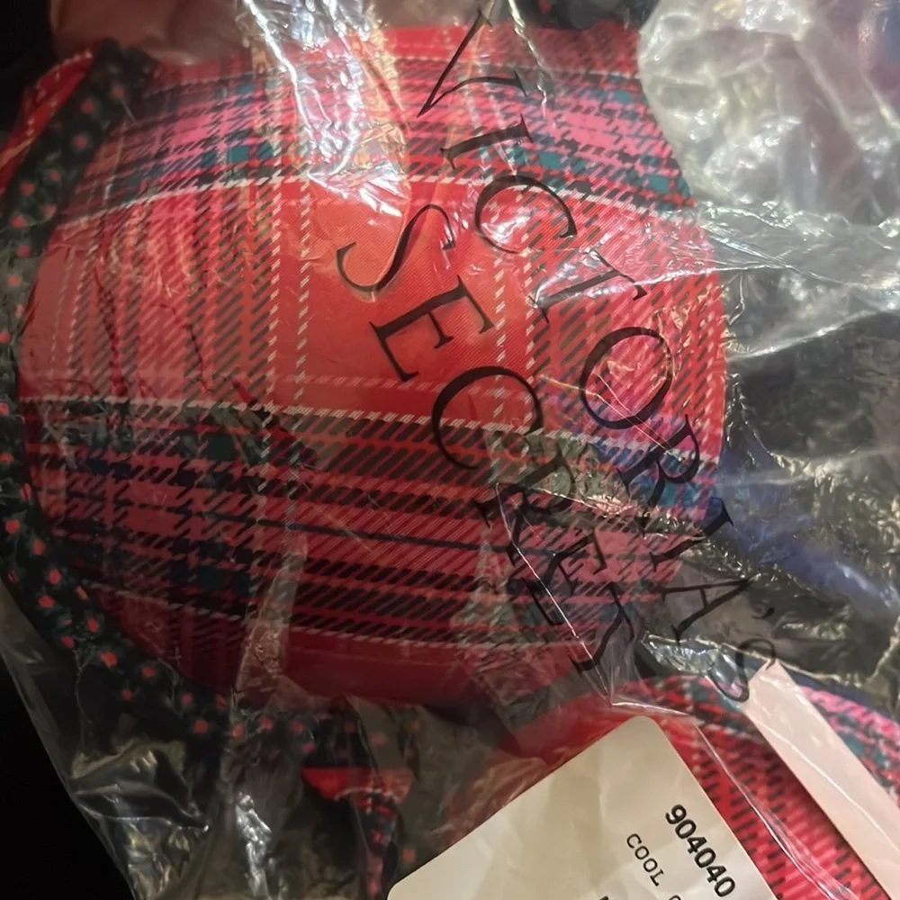 Victorias Secret perfect base